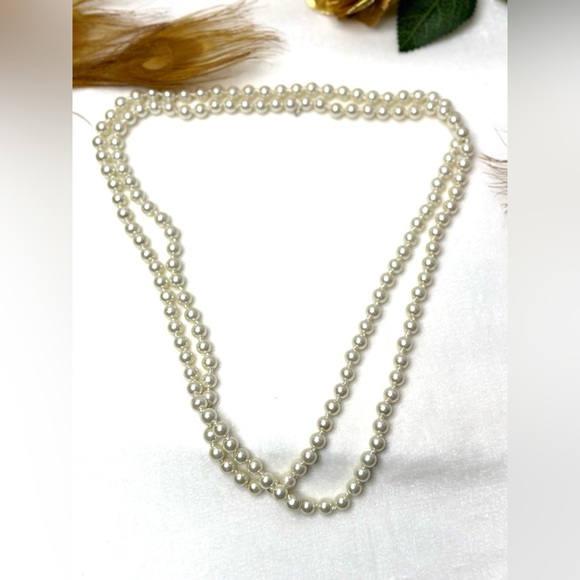 Faux Pearls Beads Cluster Long - Picture 1 of 5